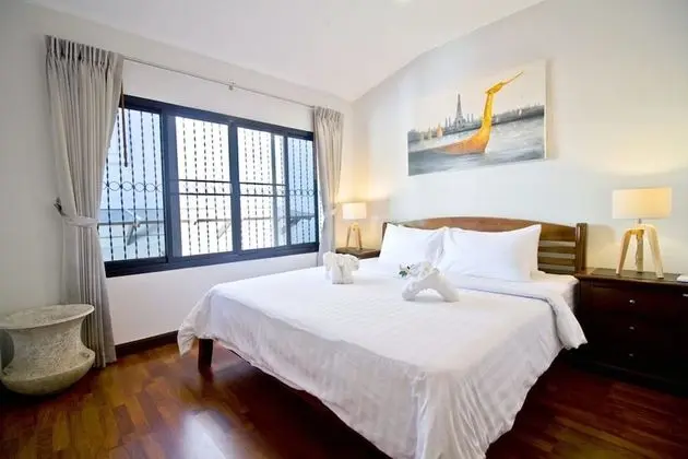 4-Bedroom Villa with Sea View