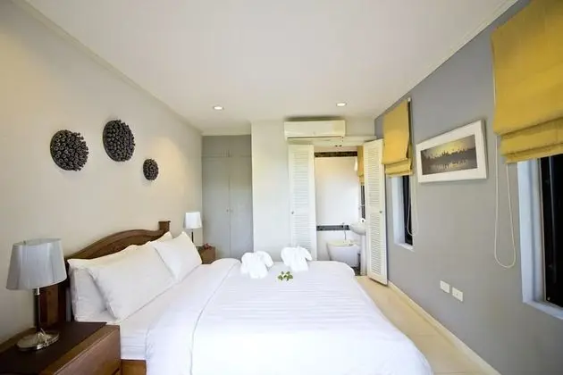 4-Bedroom Villa with Sea View