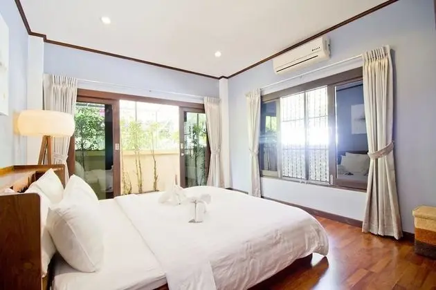 4-Bedroom Villa with Sea View