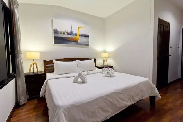 4-Bedroom Villa with Sea View