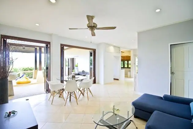 4-Bedroom Villa with Sea View
