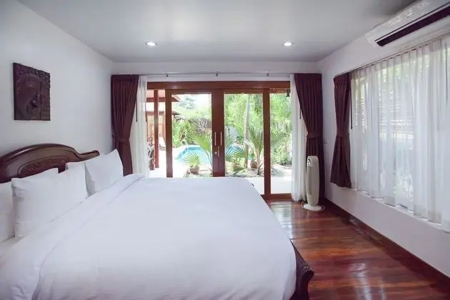 4 Bedrooms Private Pool Villa