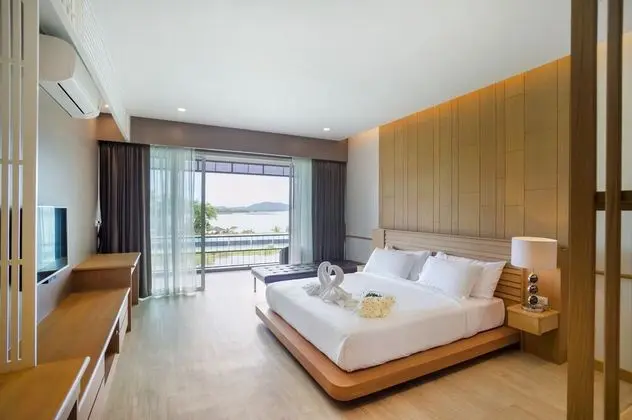 Deluxe Seaview