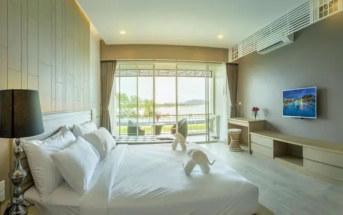 Deluxe Seaview