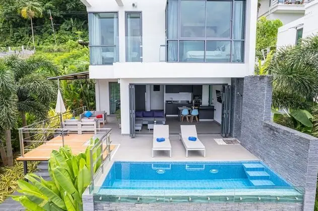 3 Bedrooms Villa 12/19