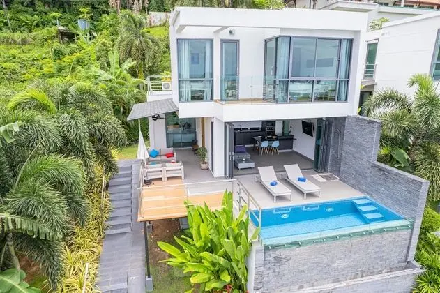 3 Bedrooms Villa 12/19