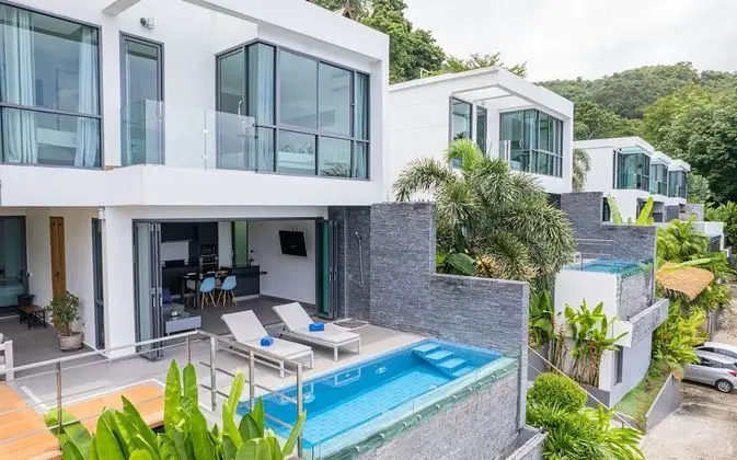 3 Bedrooms Villa 12/19