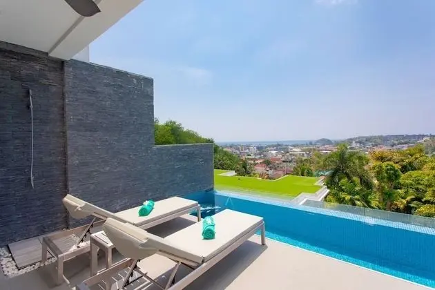 3 Bedrooms Villa 12/20