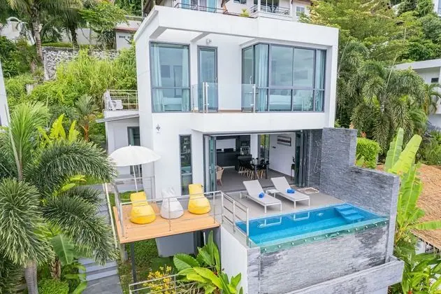 3 Bedrooms Villa 12/20