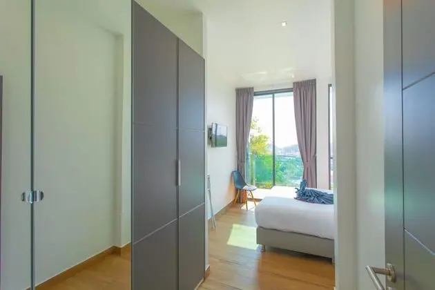 5 Bedrooms Villa 12/21