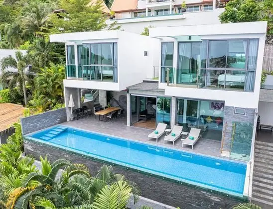 5 Bedrooms Villa 12/21