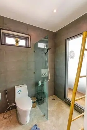 5 Bedrooms Villa 12/21