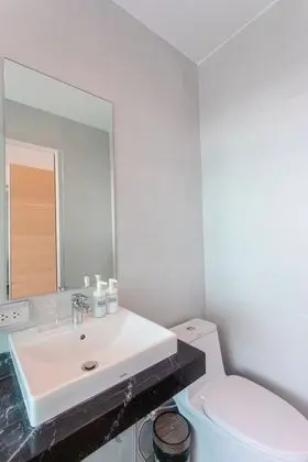 5 Bedrooms Villa 12/21
