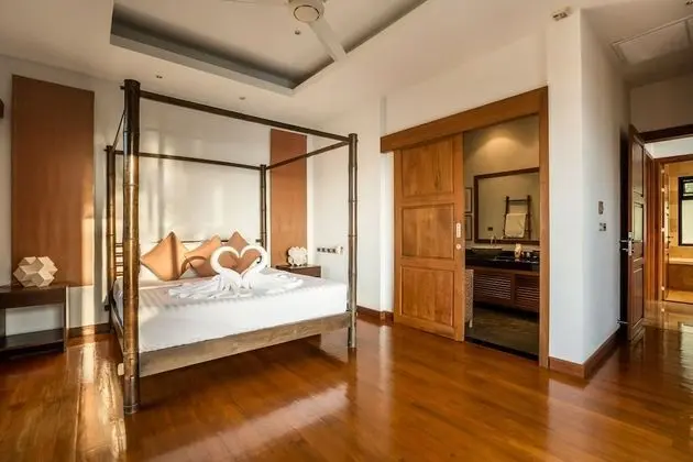 Three-Bedroom Villa with Private Pool and Thai-style Gazebo