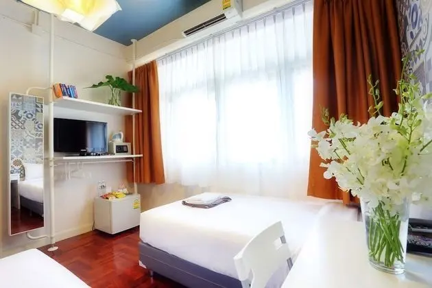 Economy Twin Beds with Private External Bathroom