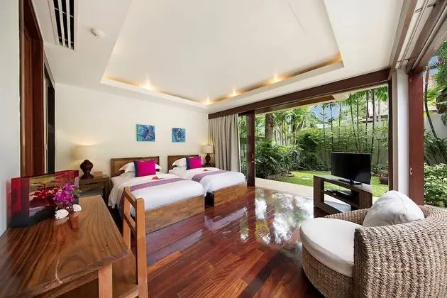 Luxury 5 Bedrooms Villa