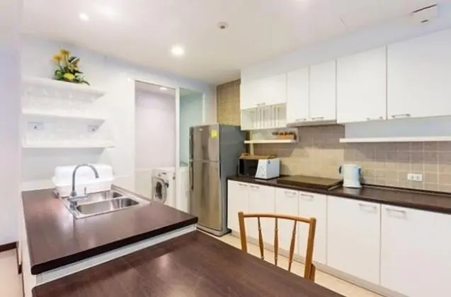4-Bedroom Apartment with Pool Access