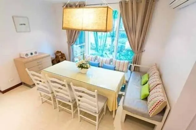 4-Bedroom Apartment with Pool Access