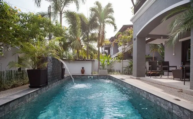 Deluxe Villa, 3 Yatak Odası, Havuz Manzaralı, Havuz Kenarı