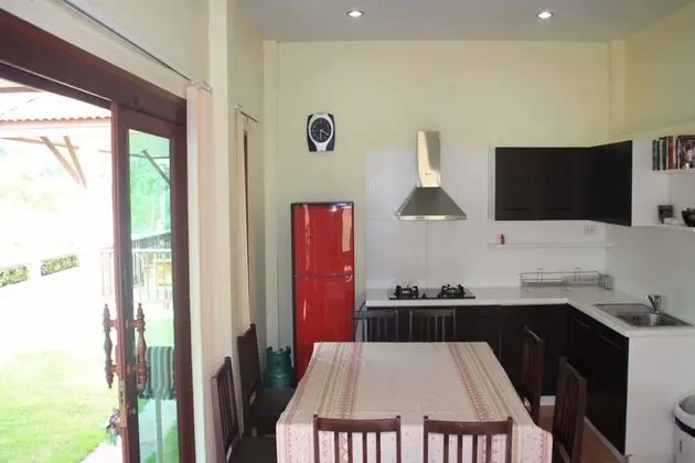 3 Bedrooms Bungalow