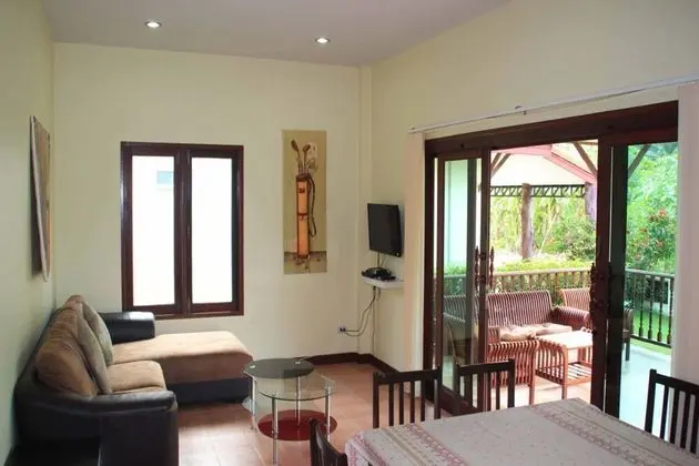 3 Bedrooms Bungalow