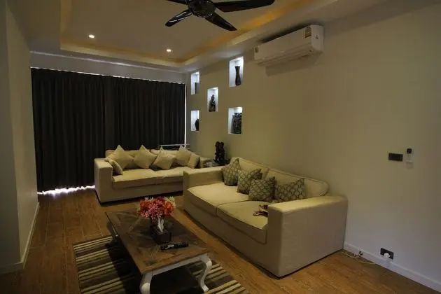 Villa 1 (Pool and Seaviews)