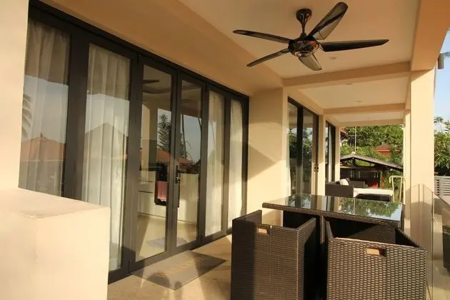 Villa 2 (Pool and Seaviews)