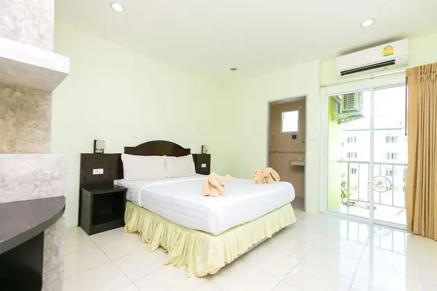 1 Bedroom Apartment