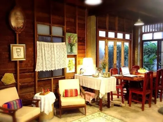 6-Bed Mixed Dormitory