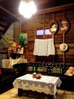 6-Bed Mixed Dormitory