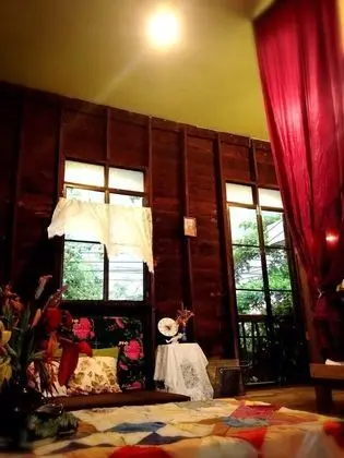 6-Bed Mixed Dormitory