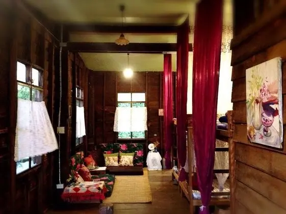 6-Bed Mixed Dormitory