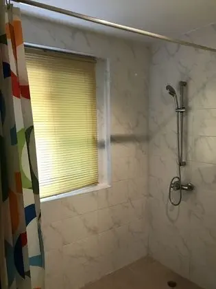 Basic Apart Daire, 2 Yatak Odası, Mutfak, Denize Bakan