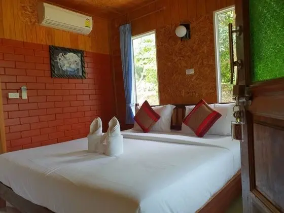 Standard Room with Garden View