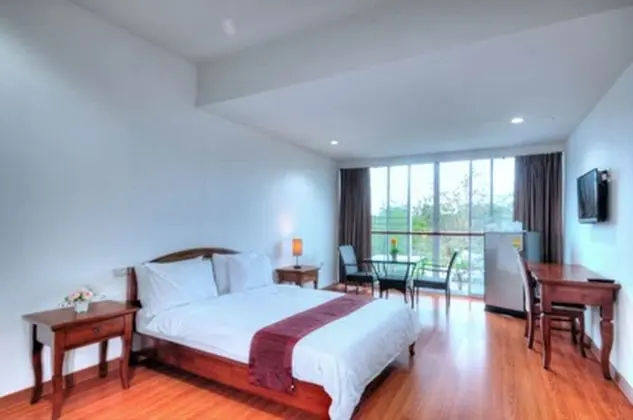 Deluxe Tek Büyük veya İki Ayrı Yataklı Oda, Bahçeli