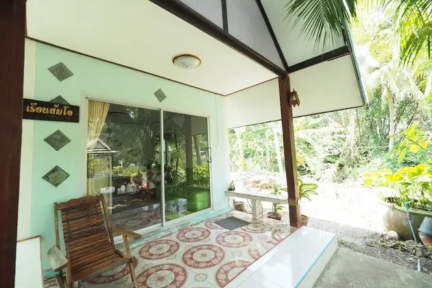 Bungalow with River View