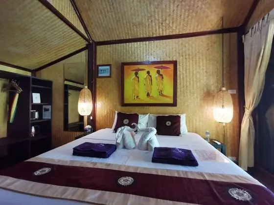 Deluxe Bungalov, 1 En Büyük (King) Boy Yatak