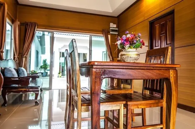 2 Bedroom