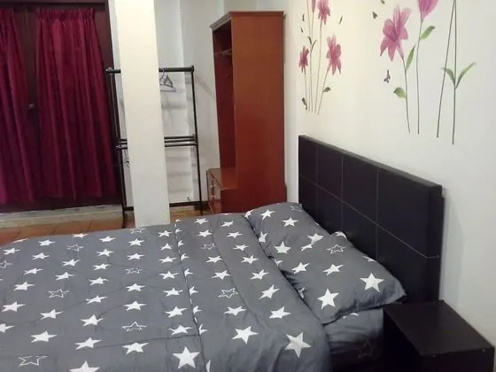 Deluxe Double (Private Bathroom)