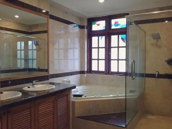 Luxury Family Suite With Balcony