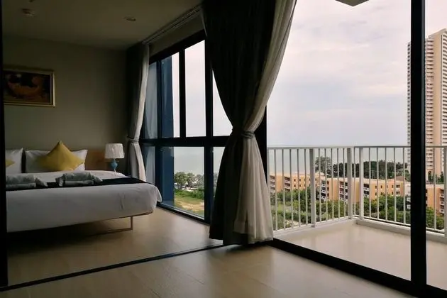 One Bedroom with Sea View