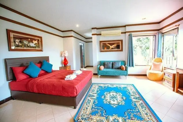 Deluxe Suite Sleep 4 Villa