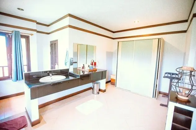 Deluxe Suite Sleep 4 Villa