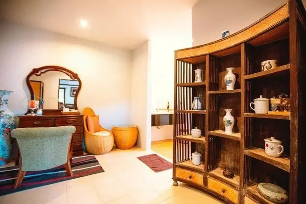 Deluxe Suite Sleep 6 Villa