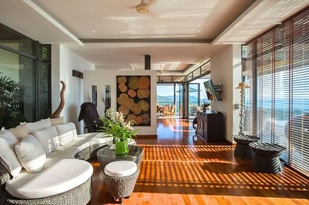 Villa (6 Bedrooms)