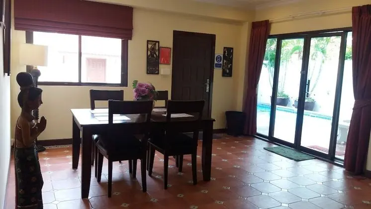 4 Bedrooms Private Pool Villa