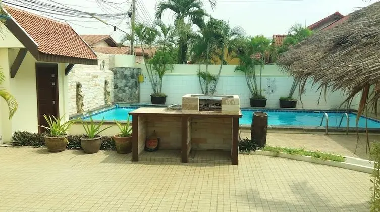 4 Bedrooms Private Pool Villa