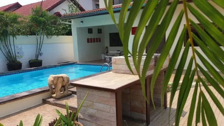 4 Bedrooms Private Pool Villa