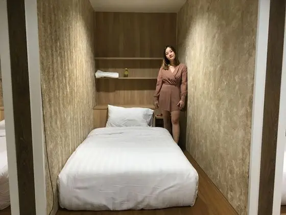 Basic Ortak Ranzalı Oda, 1 Tek Kişilik Yatak (Female Only)