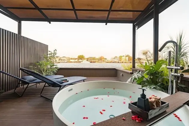 Villa, Nehir Manzaralı